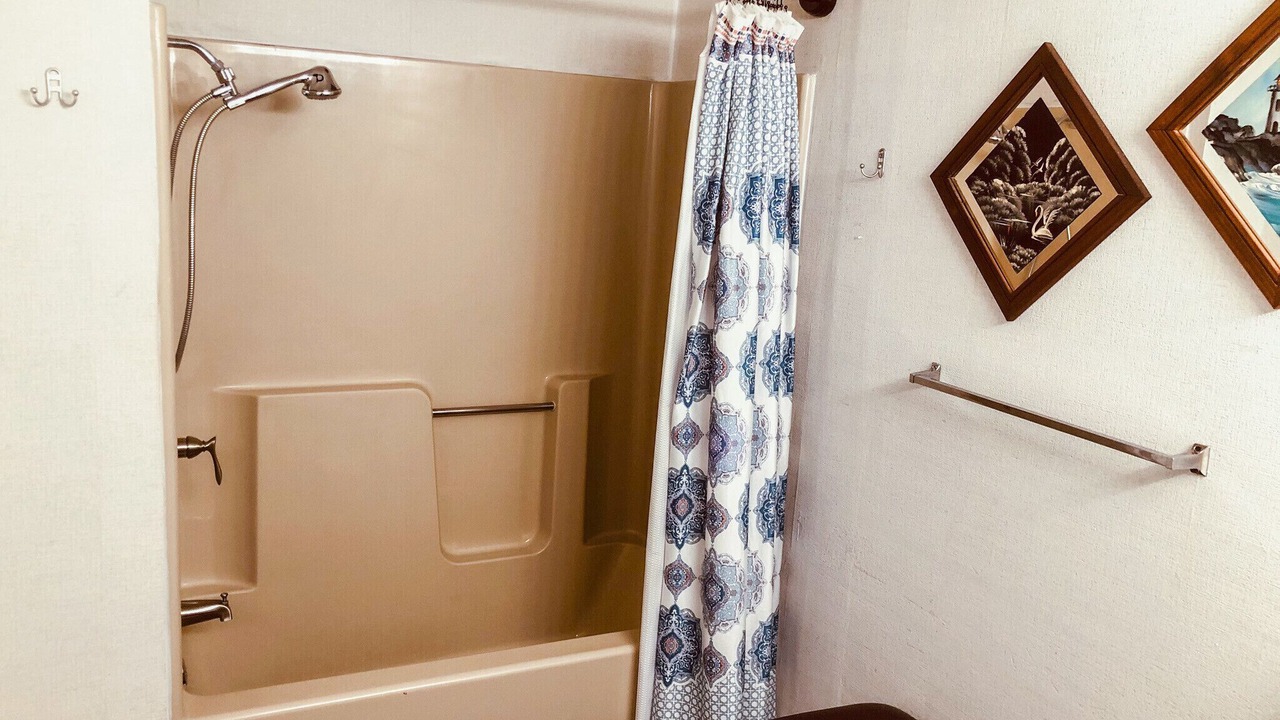 Photo of Bathroom in Lakeside