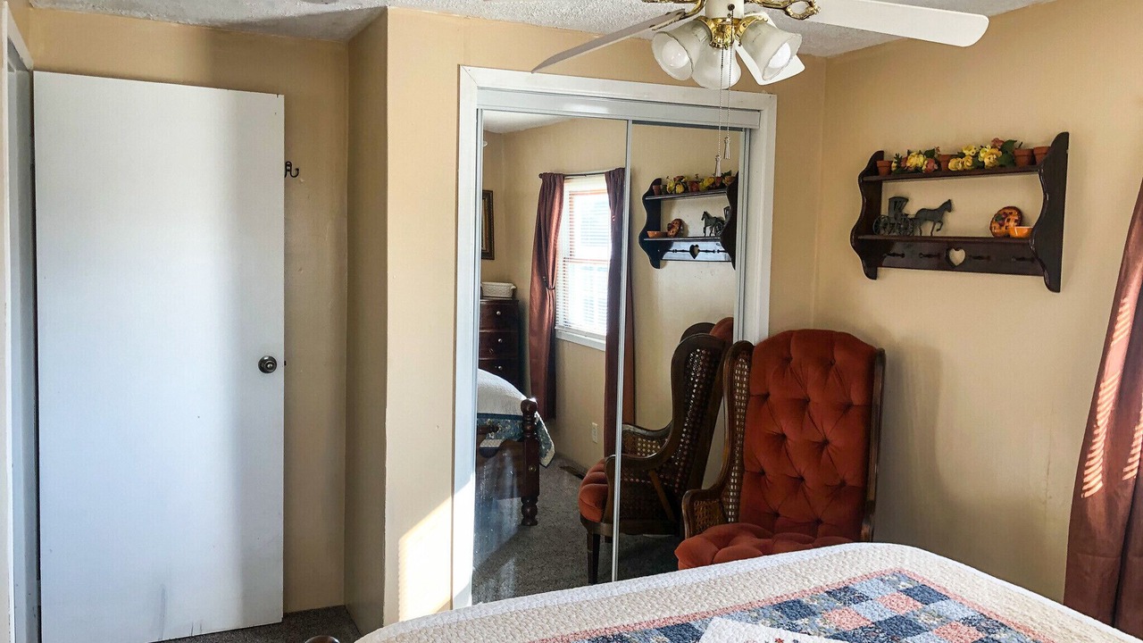 Photo of Bedroom in Lakeside