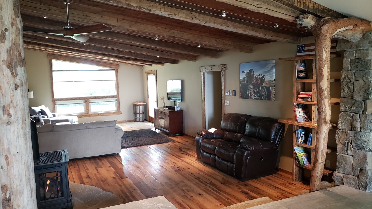 Photo of Livingroom in Four Corners