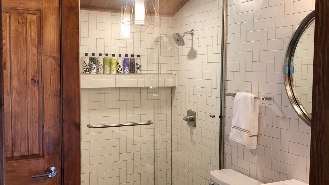 Photo of Bathroom in Helmsburg