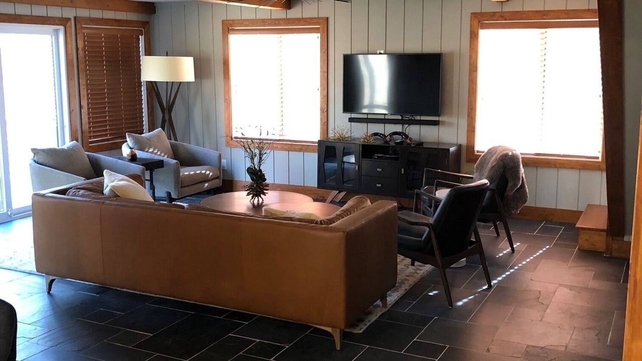 Photo of Livingroom in Helmsburg