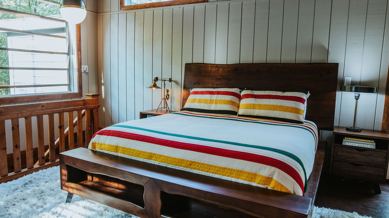 Photo of Bedroom in Helmsburg