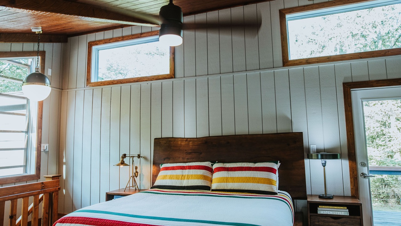 Photo of Bedroom in Helmsburg