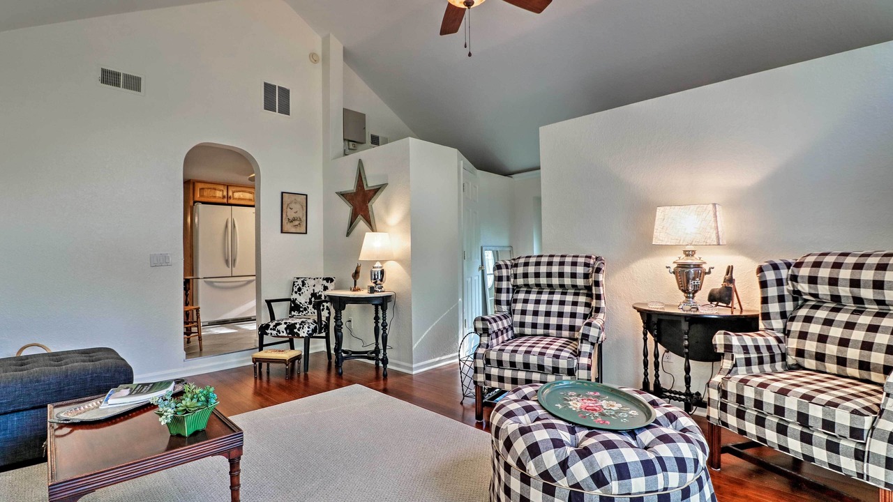 Photo of Livingroom in Bedford