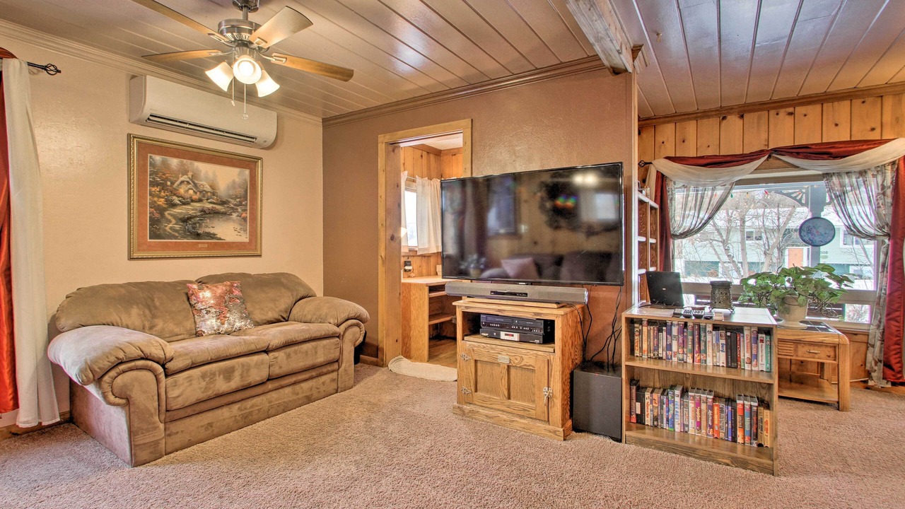 Photo of Livingroom in Salmon