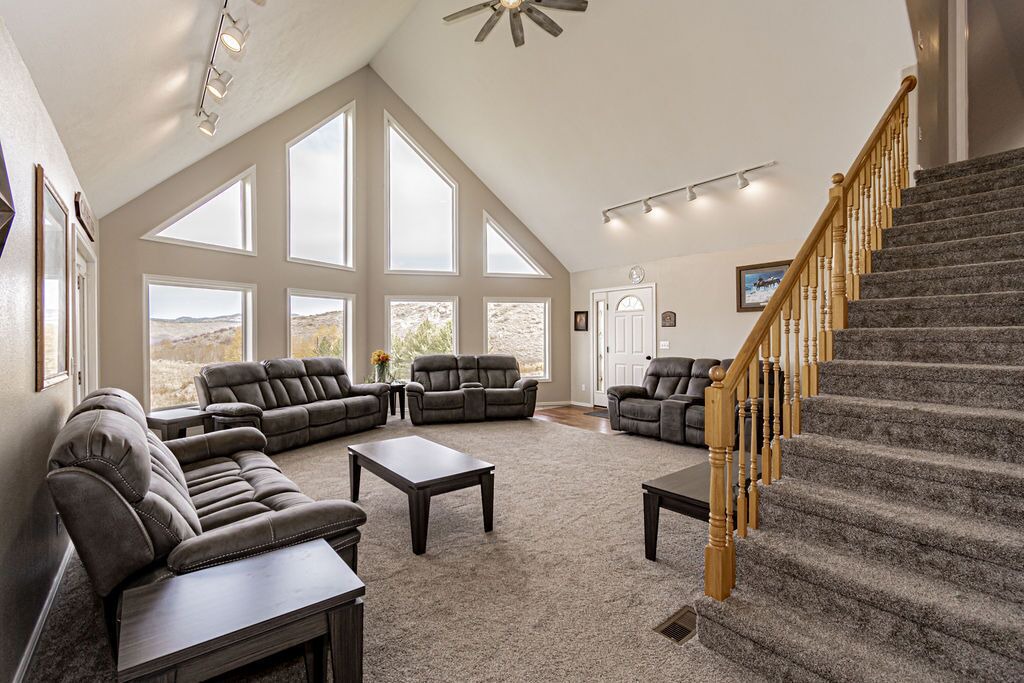 Photo of Livingroom in Ririe