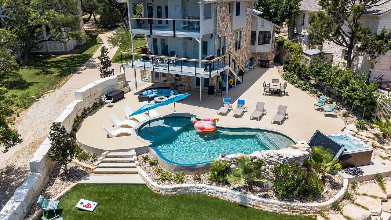 Photo of Outdoor in Hudson Bend