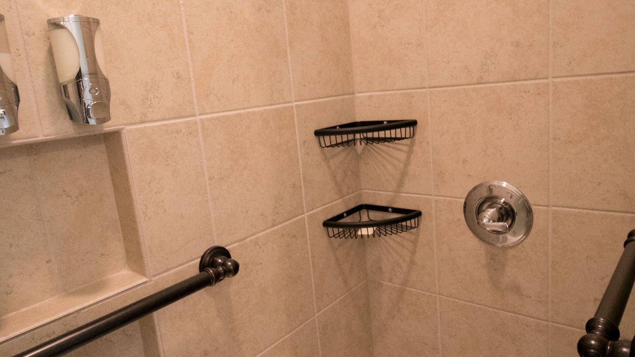 Photo of Bathroom in Bowling Green