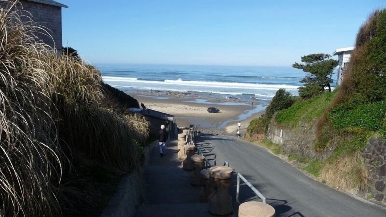 Photo of Others in Lincoln City