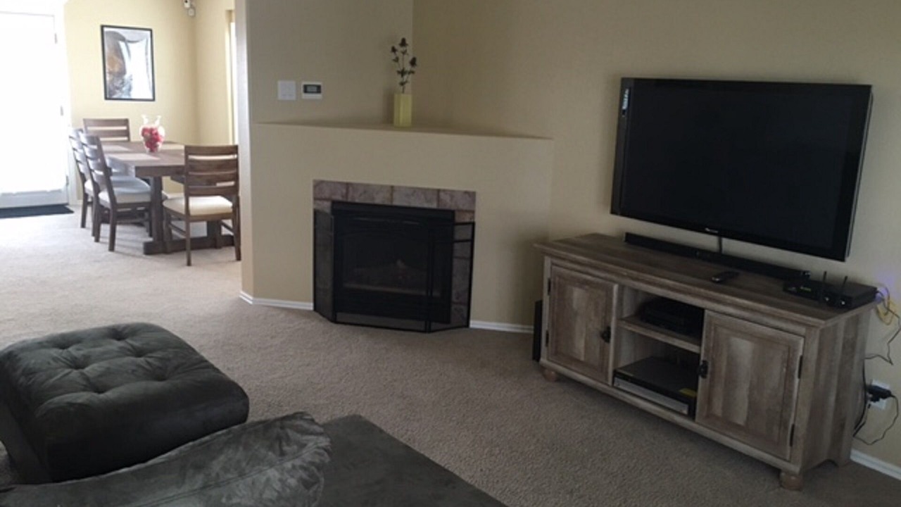 Photo of Livingroom in Evanston