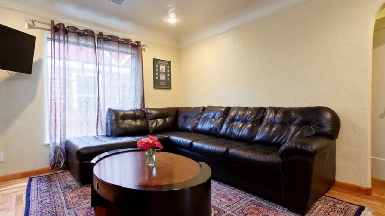 Photo of Livingroom in North End
