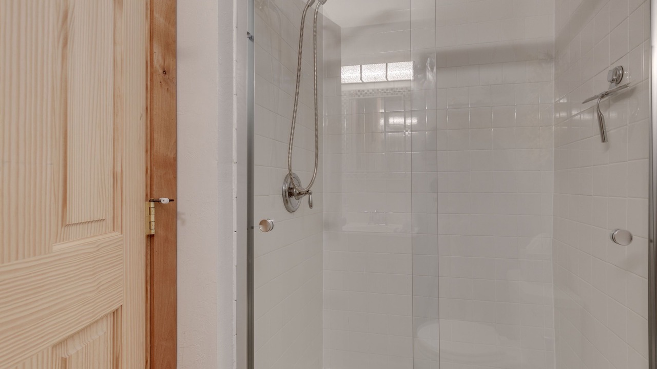 Photo of Bathroom in Gardiner