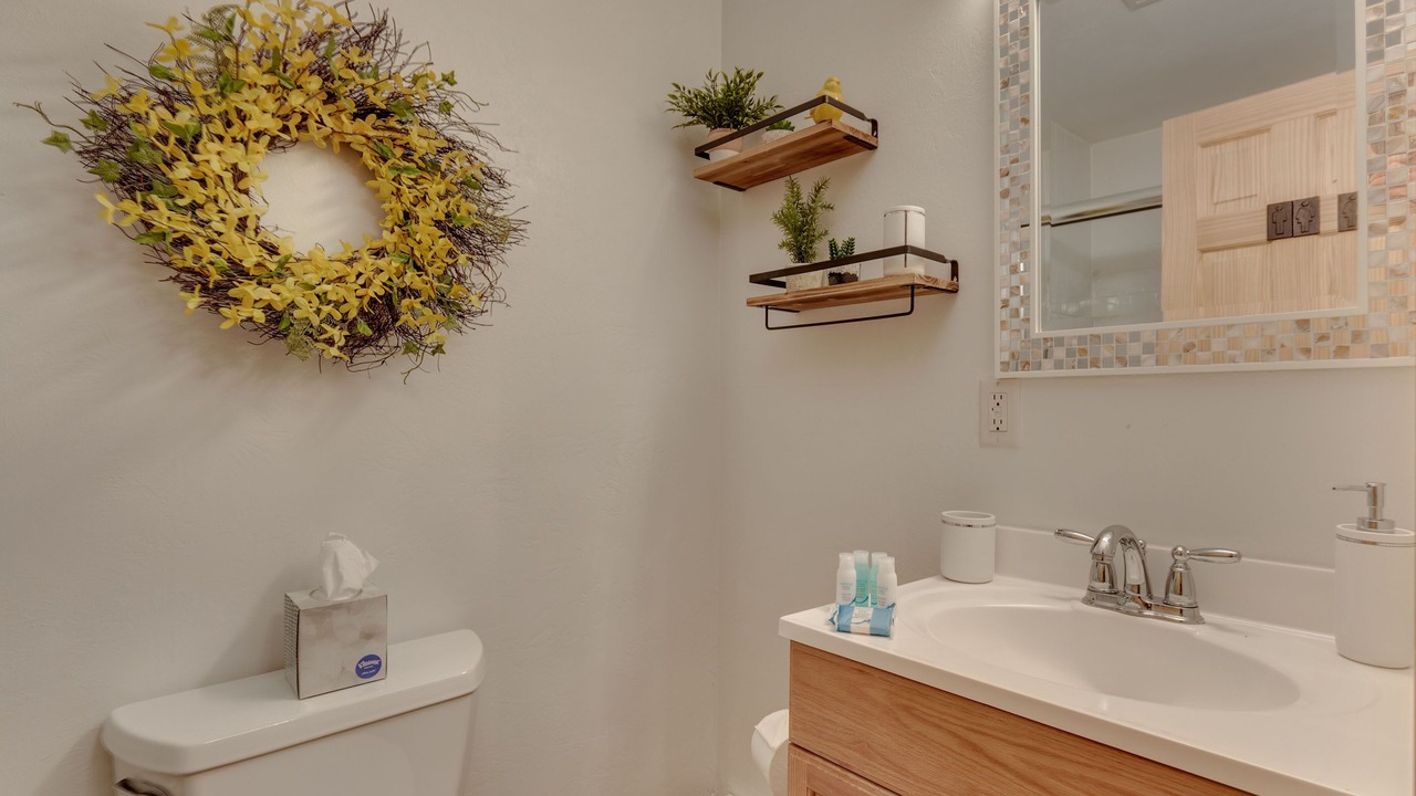 Photo of Bathroom in Gardiner
