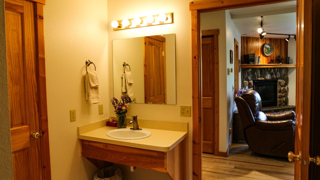 Photo of Bathroom in Moccasin