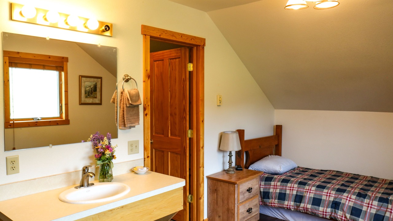 Photo of Bedroom in Moccasin