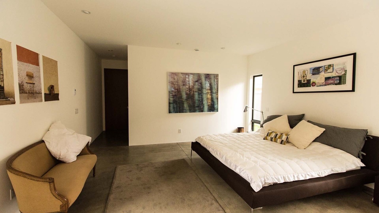 Photo of Bedroom in Warm Springs