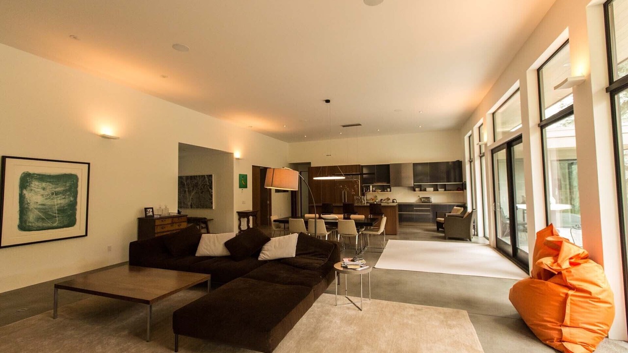 Photo of Livingroom in Warm Springs