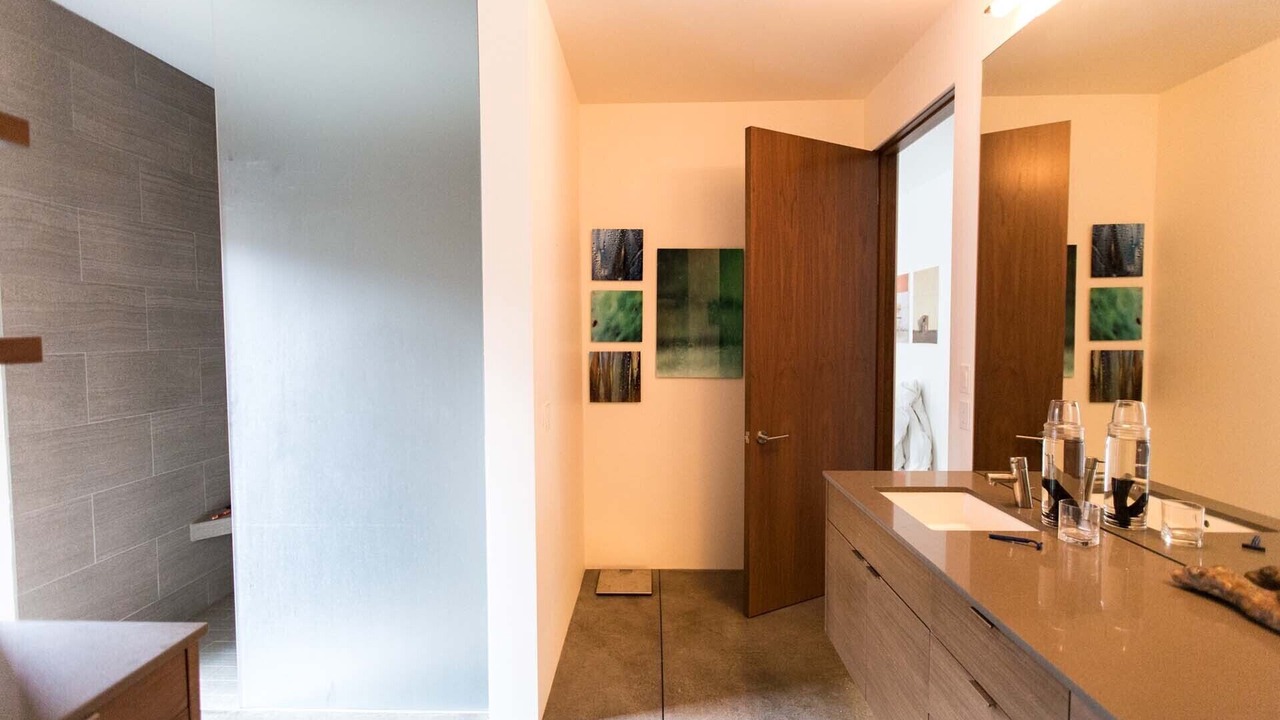 Photo of Bathroom in Warm Springs