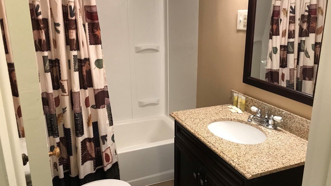 Photo of Bathroom in Cascade