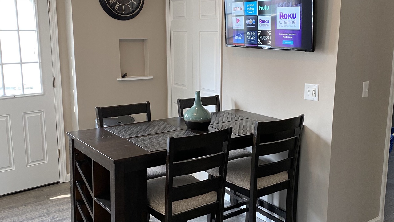 Photo of Livingroom in Avon Lake