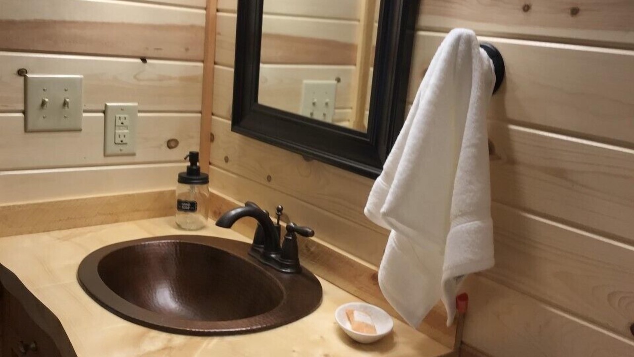 Photo of Bathroom in Emigrant