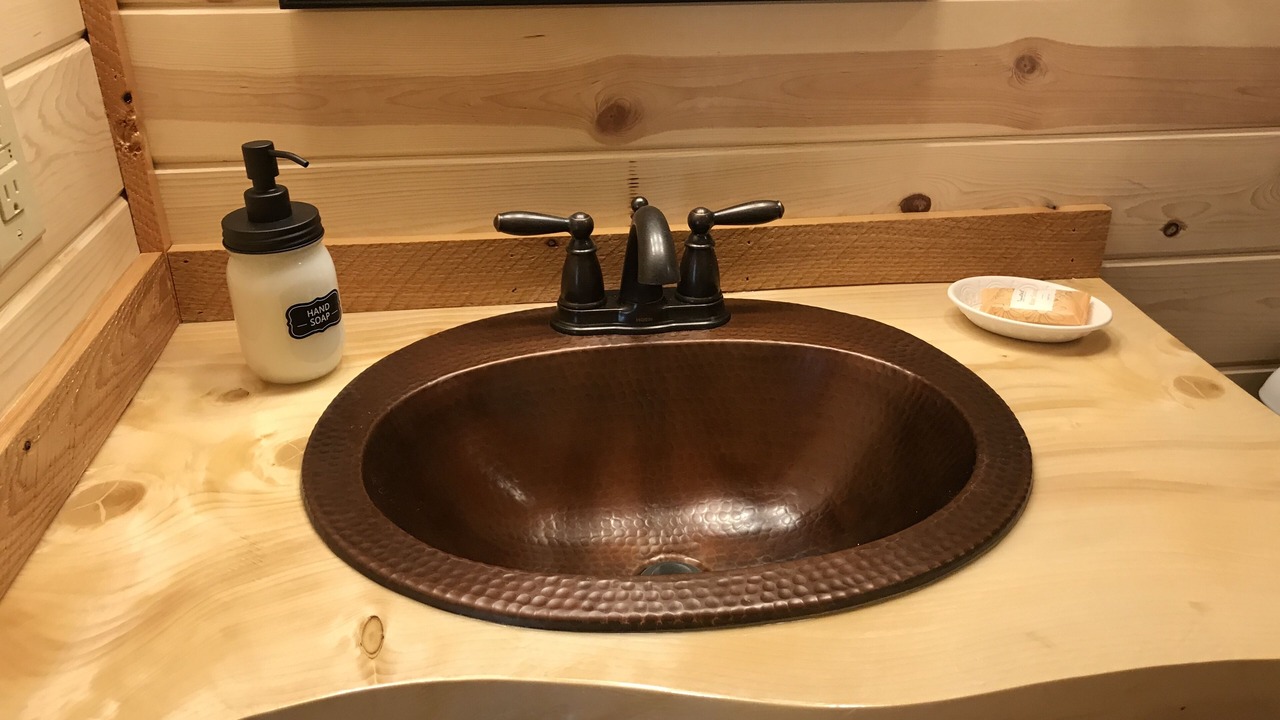 Photo of Bathroom in Emigrant