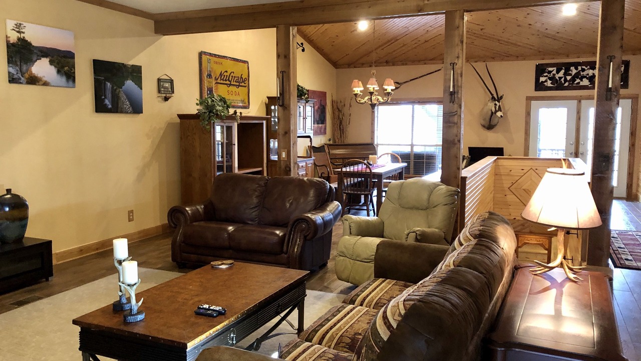 Photo of Livingroom in Calico Rock