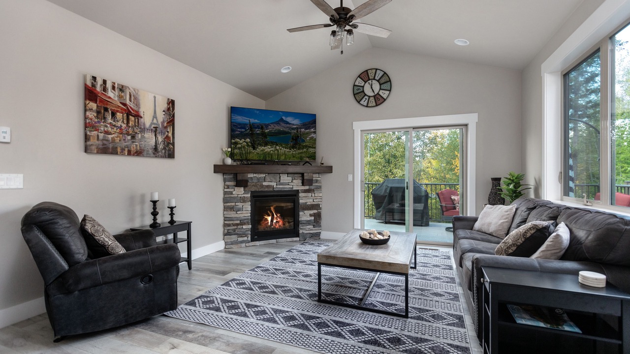 Photo of Livingroom in Columbia Falls