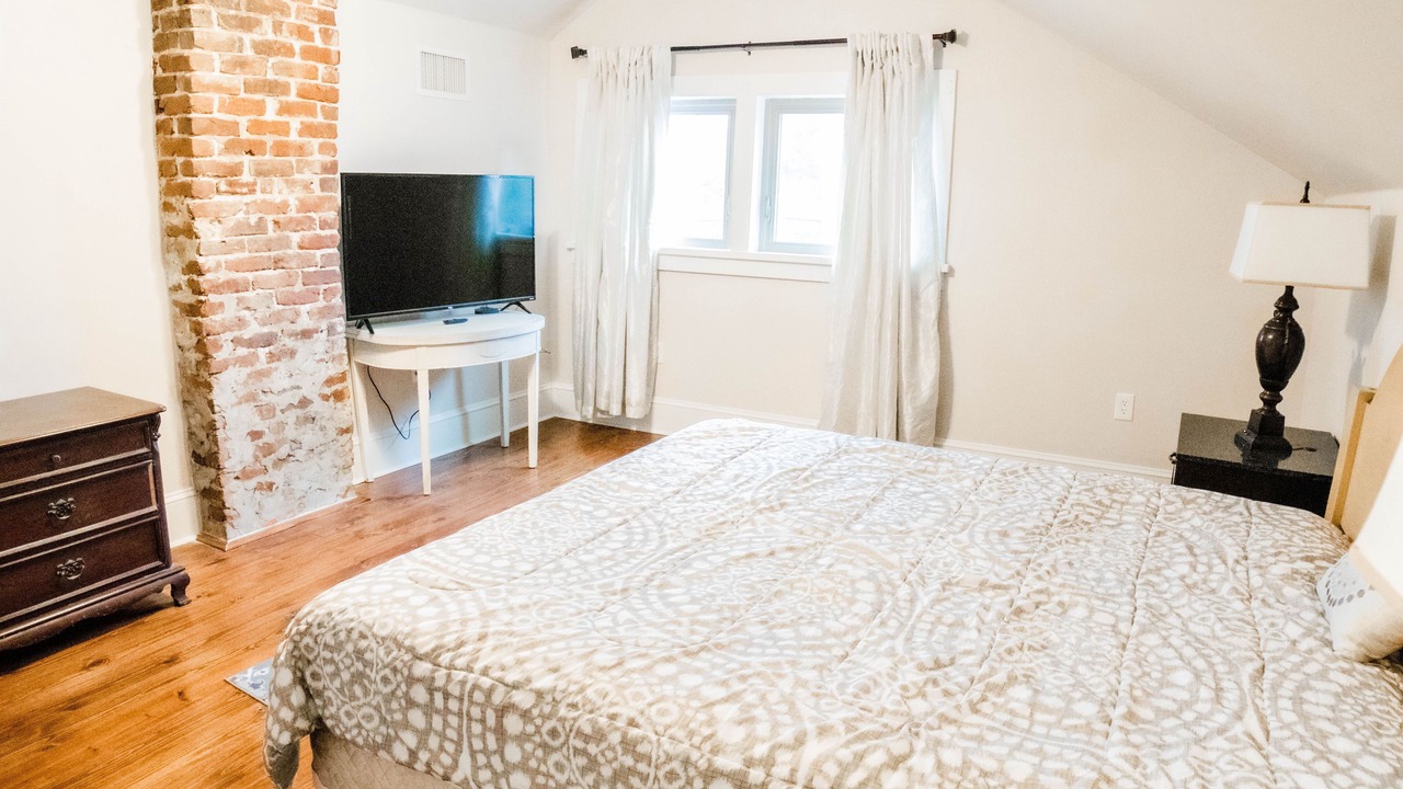Photo of Bedroom in Arabi