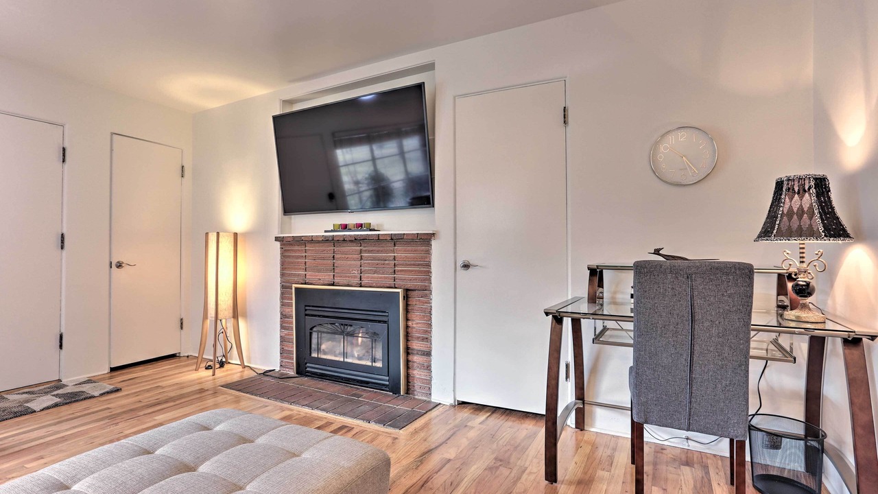 Photo of Livingroom in North End