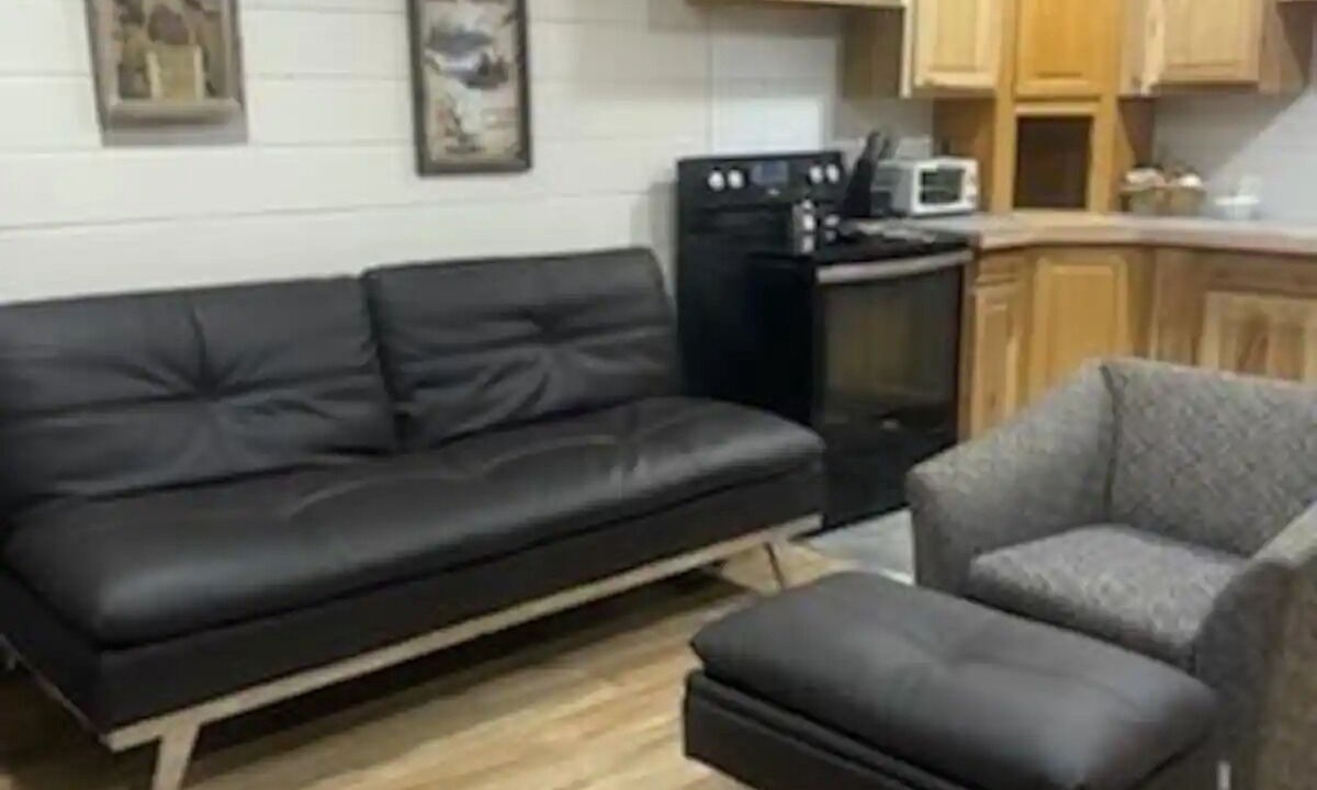 Photo of Livingroom in Bayview