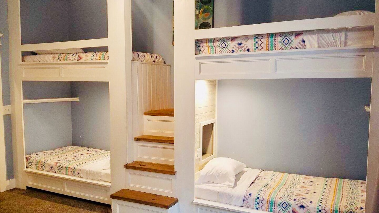 Photo of Bedroom in Helmsburg