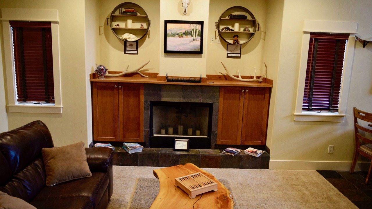 Photo of Livingroom in Victor