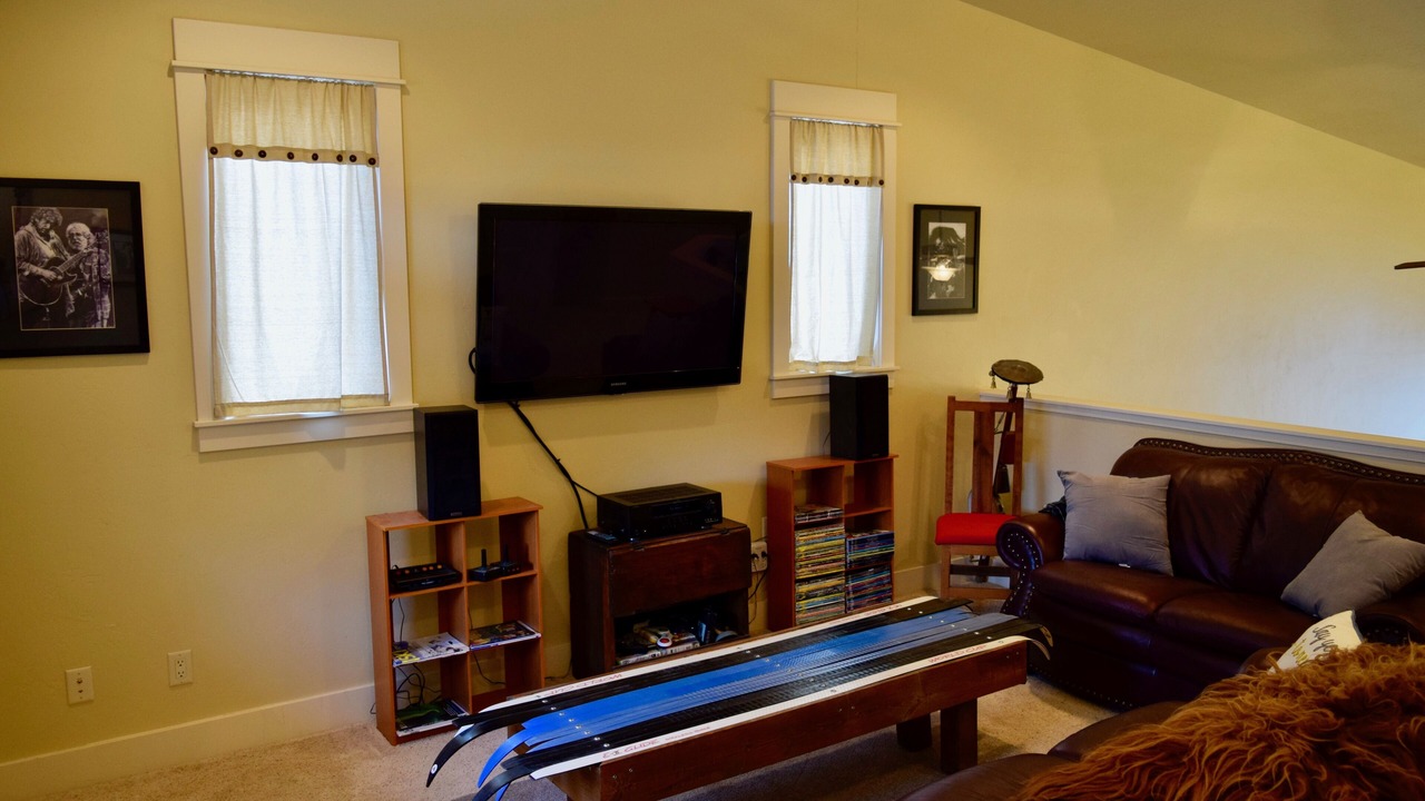 Photo of Livingroom in Victor