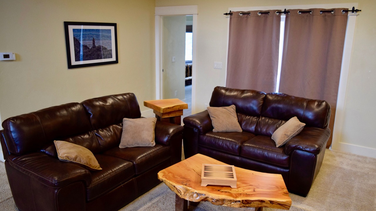 Photo of Livingroom in Victor
