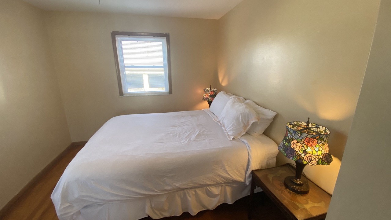 Photo of Bedroom in Lawrence