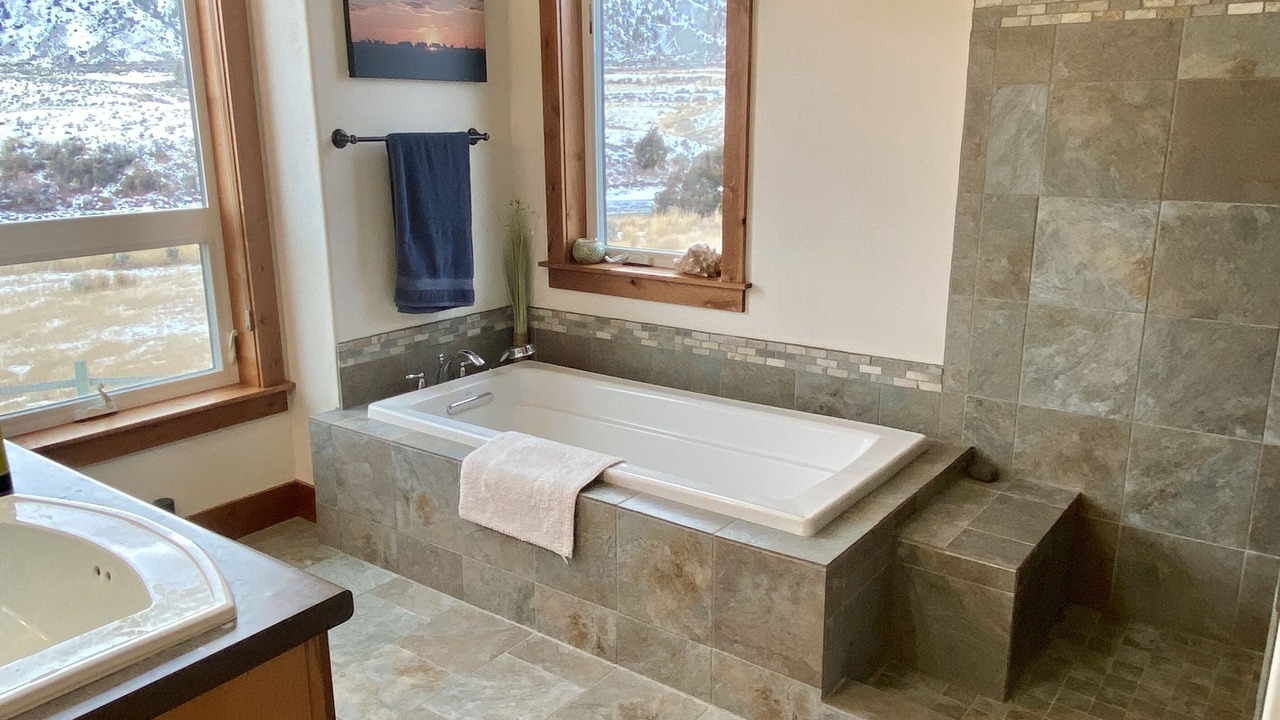 Photo of Bathroom in Gardiner