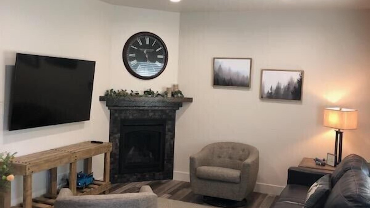 Photo of Livingroom in Salmon