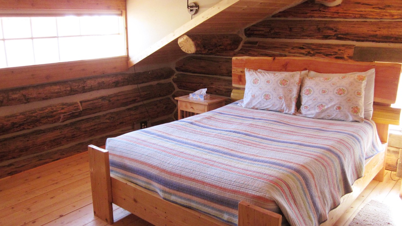 Photo of Bedroom in West Yellowstone