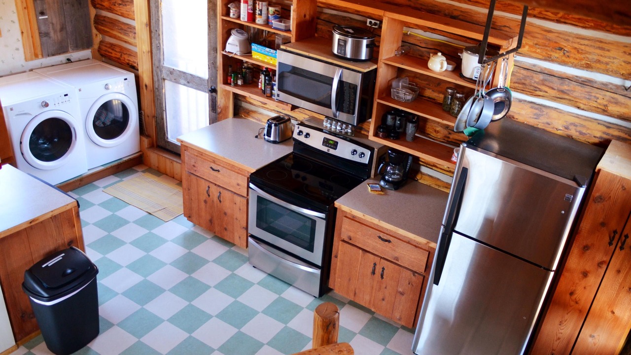 Photo of Kitchen in West Yellowstone