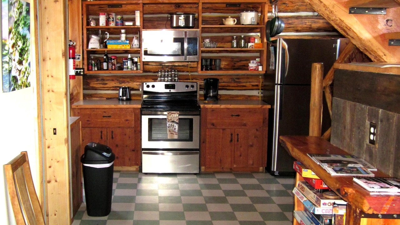 Photo of Kitchen in West Yellowstone