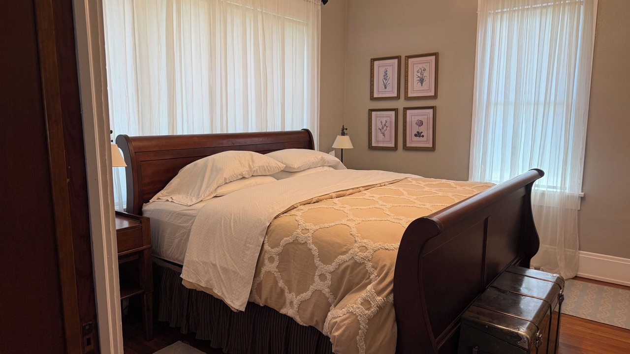Photo of Bedroom in Hyde Park