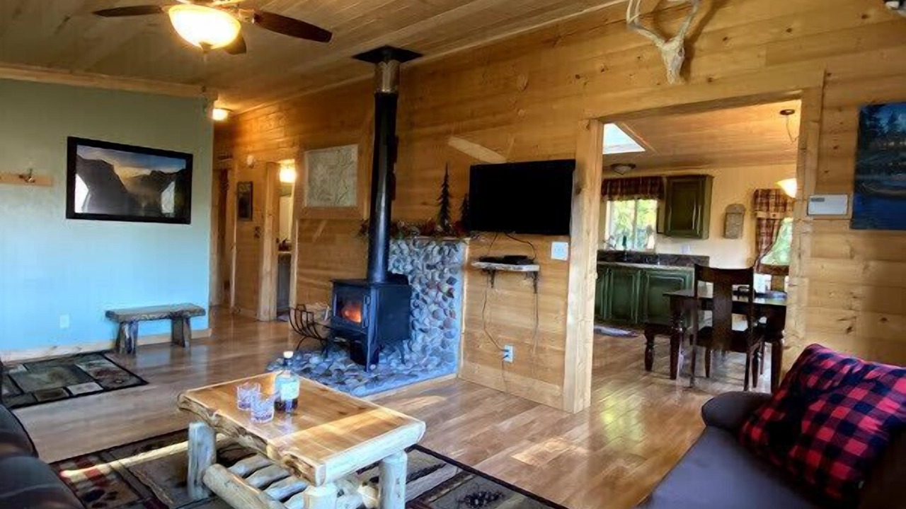 Photo of Livingroom in Ashford