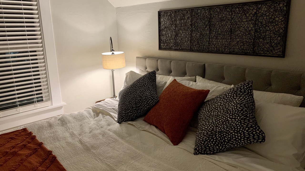 Photo of Bedroom in Riverfront