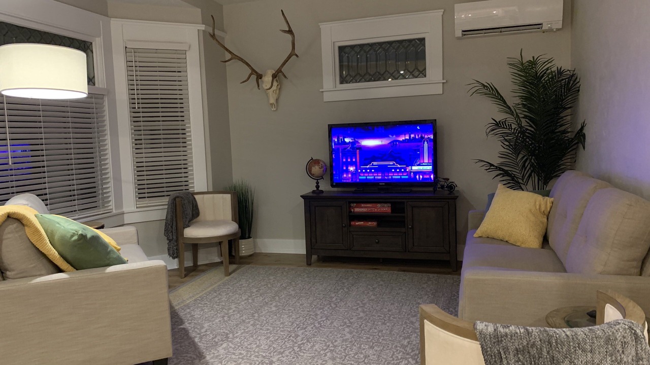 Photo of Livingroom in Riverfront