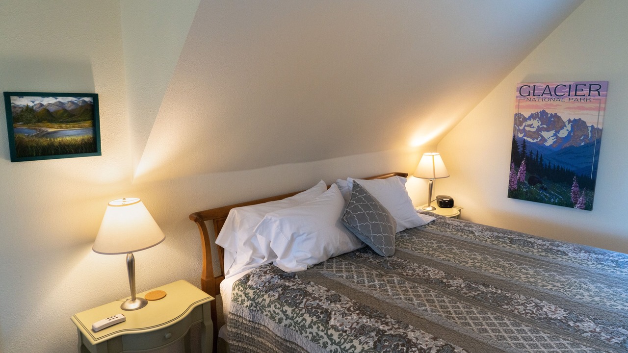 Photo of Bedroom in West Glacier