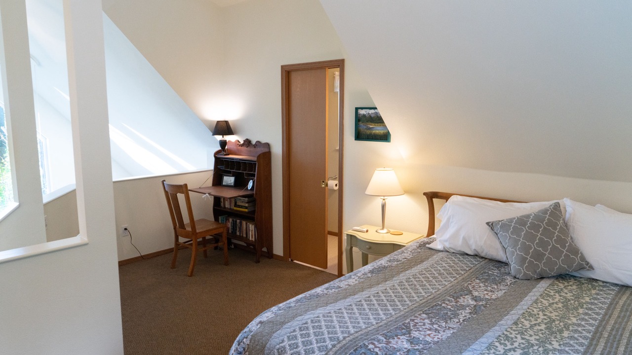 Photo of Bedroom in West Glacier