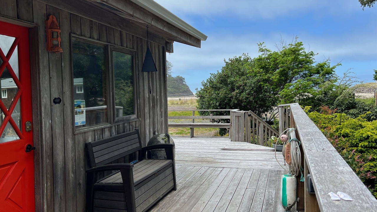 Photo of Patio Balcony in Neskowin