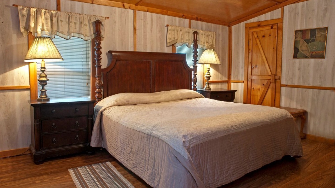 Photo of Bedroom in Mountainburg