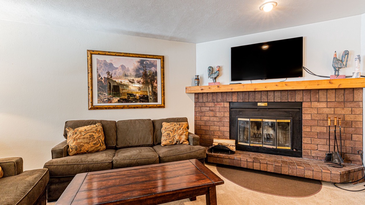 Photo of Livingroom in Historic District
